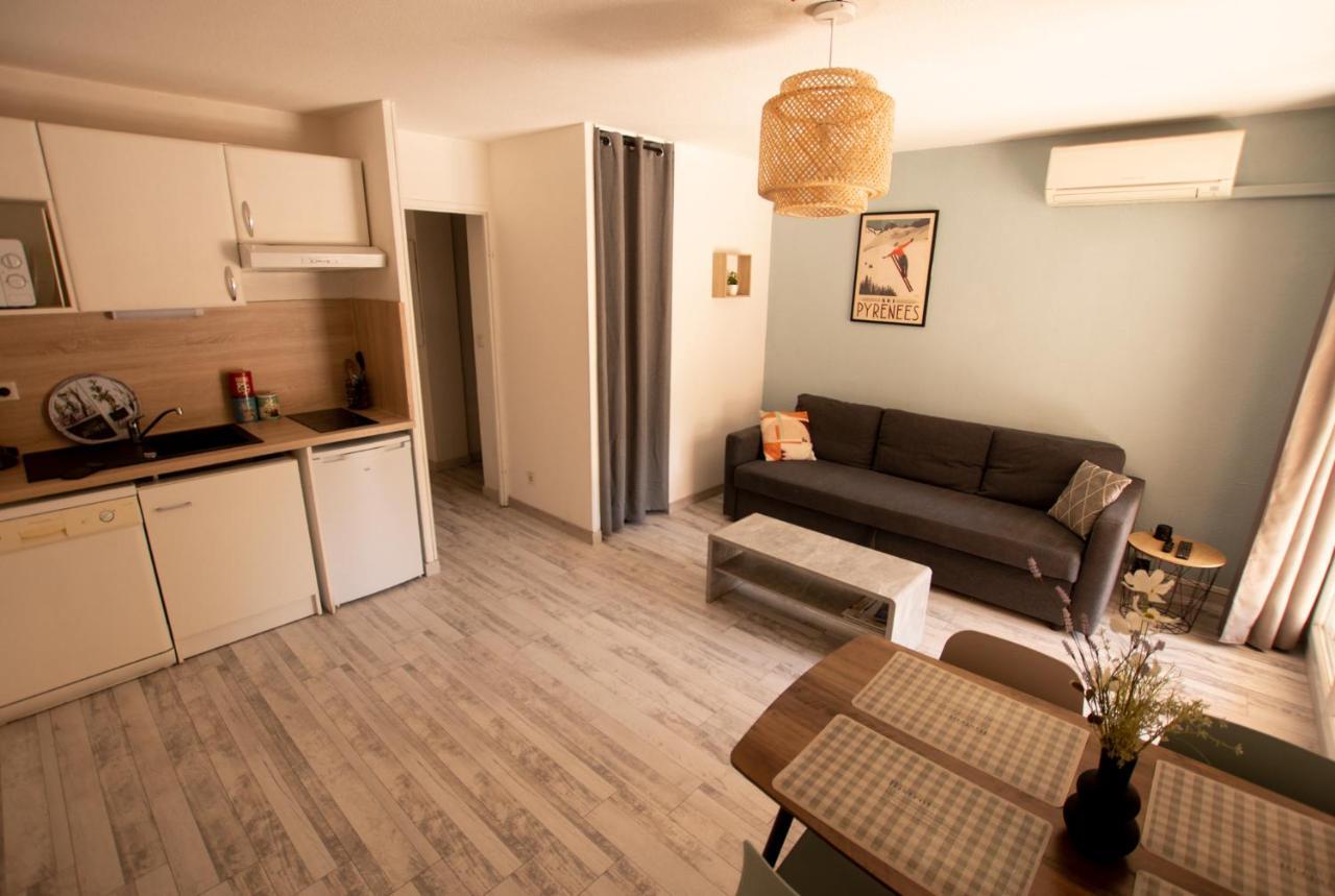 Le Petit Pyreneen - Centre; Terrasse; Parking ลูร์ด ภายนอก รูปภาพ
